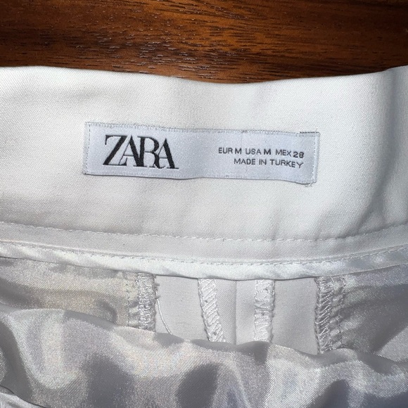 High waist Zara shorts with side zipper - Picture 2 of 4